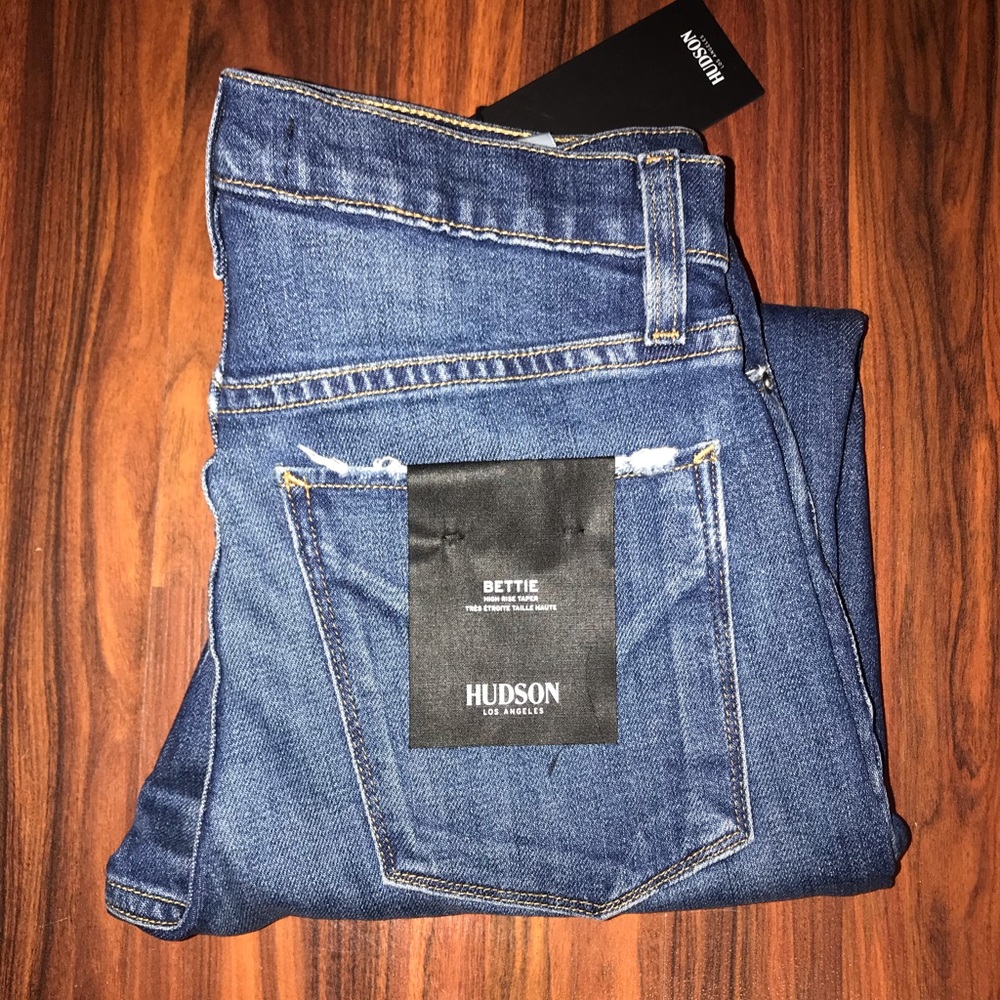 Hudson Bettie High Rise Taper Jeans